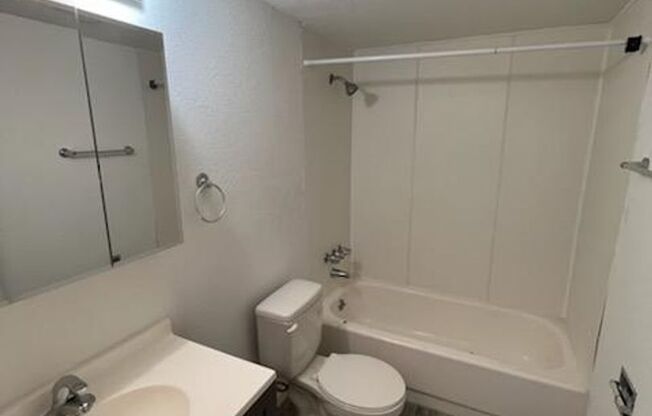 1 bed, 1 bath, $675, Unit 3418 Apt 1