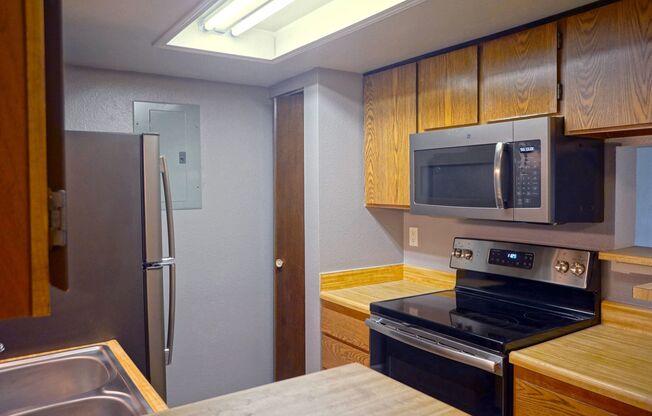 1 bed, 1 bath, $1,300, Unit #A202