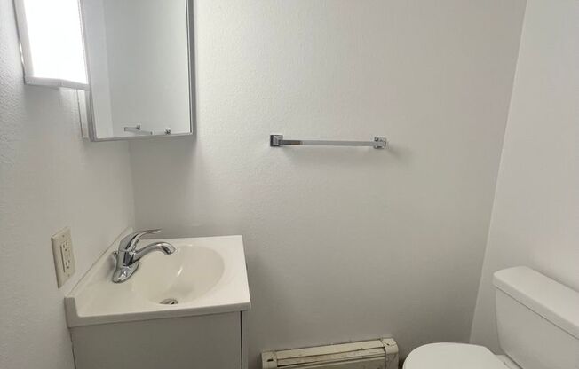 3 beds, 1.5 baths, 1,145 sqft, $1,025, Unit 300-3