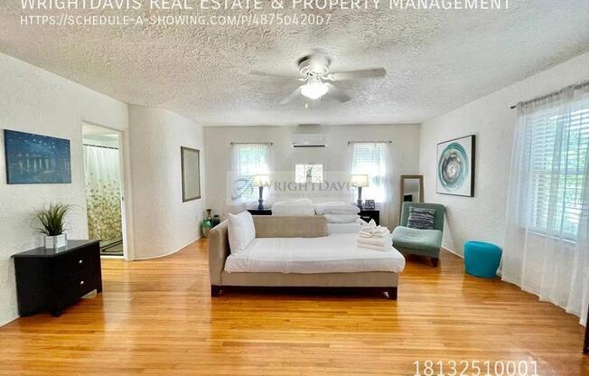 6601 1/2 N NAVIN AVE