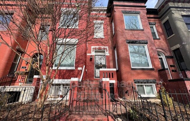 32 QUINCY PL