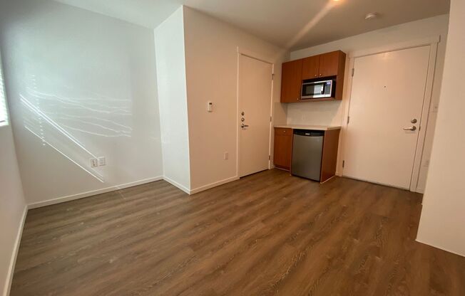 Studio, , 185 sqft, $999, Unit 3217