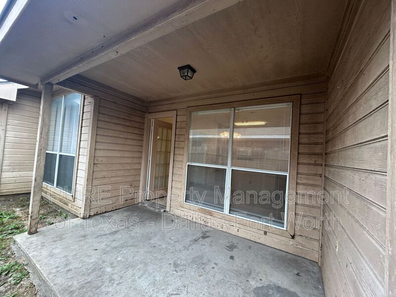 709 CATALINA DR