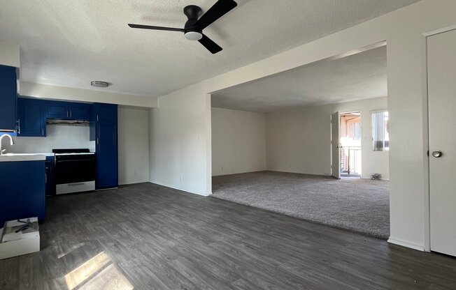2704 GRAHAM AVE