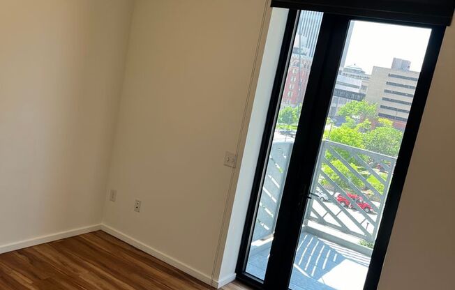1 bed, 1 bath, 608 sqft, $1,145, Unit 609