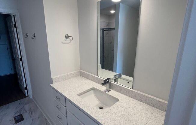 2 beds, 2 baths, 1,190 sqft, $2,000, Unit B305