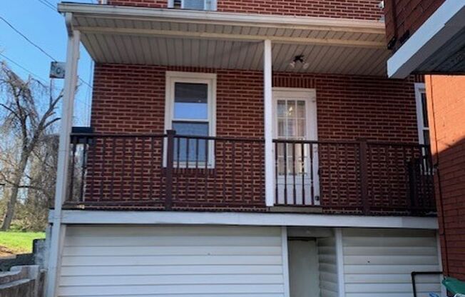 3 beds, 1 bath, $1,350