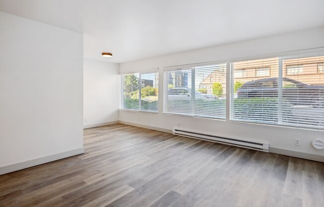 Modern Apartments in Queen Anne – Steps from Climate Pledge Arena!