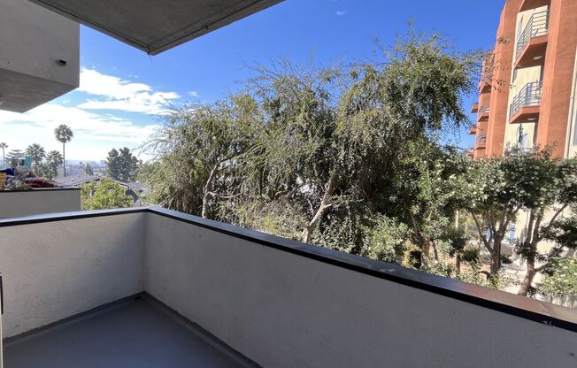 1 bed, 1 bath, 695 sqft, $1,798, Unit 402
