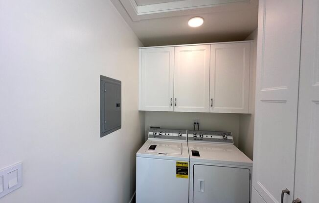 2 beds, 1 bath, $2,995, Unit 1460 Ricardo St.