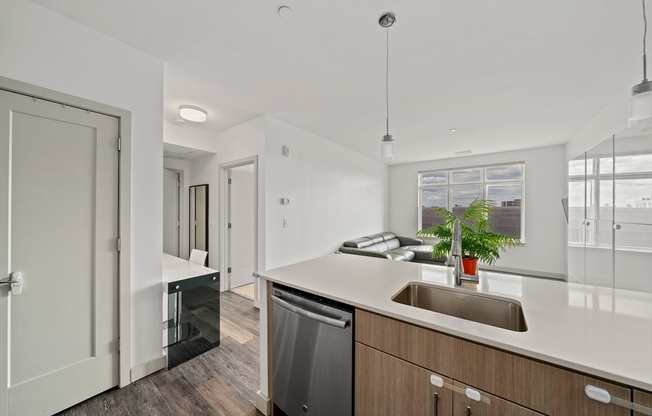 1 bed, 1 bath, 662 sqft, $3,200, Unit 403