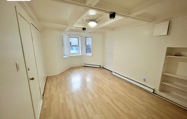 1 bed, 1 bath, $2,350, Unit GROUND