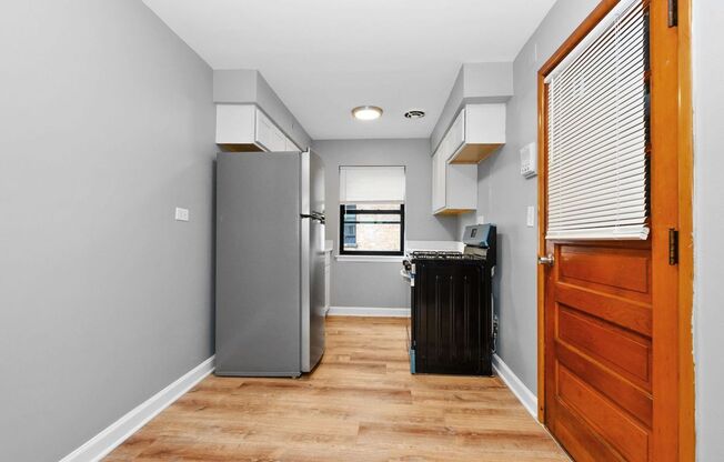 1 bed, 1 bath, 650 sqft, $2,595, Unit 10222-B1