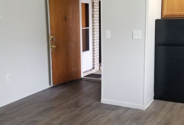 Studio, 1 bath, 380 sqft, $925, Unit 211-H