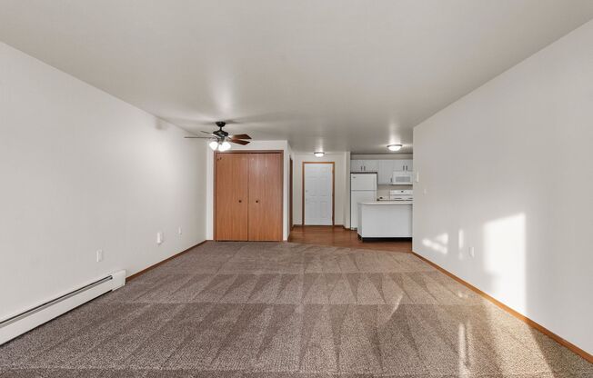 1 bed, 1 bath, 950 sqft, $1,129.99, Unit 1140-04