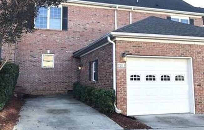 Now Renting charming 2 bedroom 2.5 bath town home In South Charlotte!