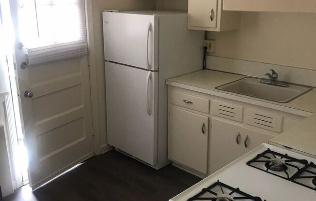 321 - *950-62 Dobson Building*
