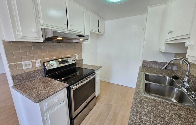 2 beds, 2 baths, $2,075