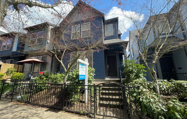 3Bd 3Ba Home in Hillsboro with Attached Garage, Washer & Dryer Included, and Stainless Steel Appliances.