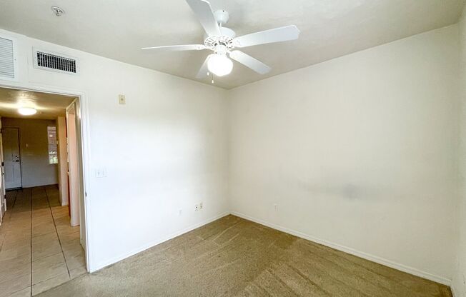 1 bed, 1 bath, $1,300, Unit Unit 208