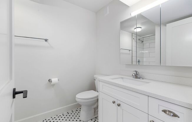 2 beds, 1 bath, 930 sqft, $2,395, Unit 03