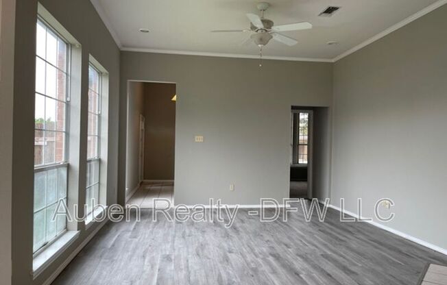 815 VALLEYBROOKE DR