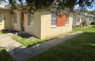 Charming 1/2 duplex in the heart of Orlando