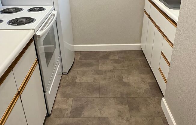 Studio, 1 bath, 441 sqft, $1,295, Unit 405