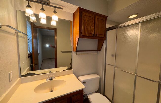 2 beds, 2 baths, $1,100