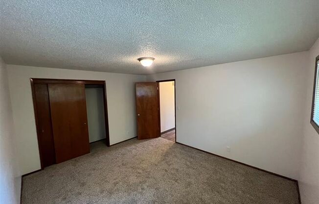 2 beds, 1 bath, 955 sqft, $1,695, Unit 1831