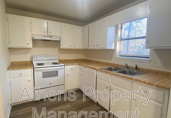 131 PINEHURST CT