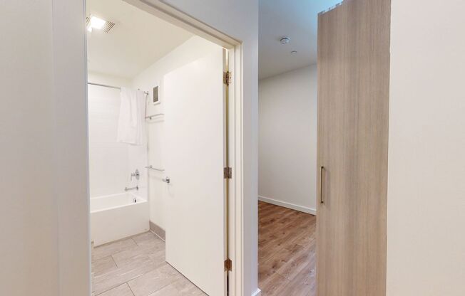 Studio, 1 bath, 473 sqft, $1,895, Unit 212