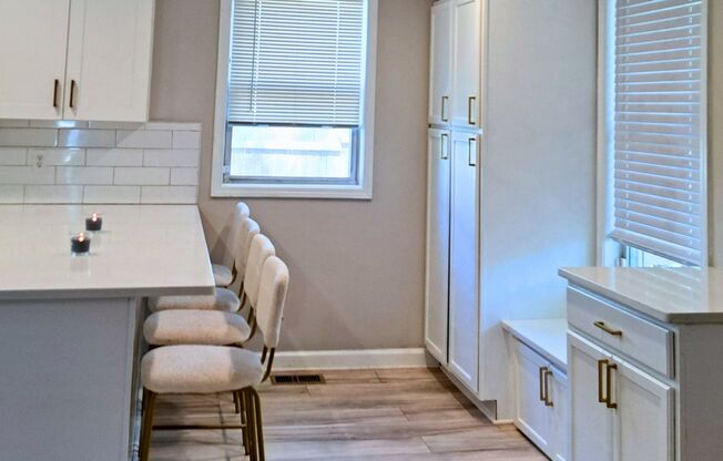 Charming updated 3 bedroom/2 bath in Selwyn Park with off street parking