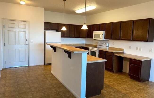 1 bed, 1 bath, 904 sqft, $995, Unit 3120-105