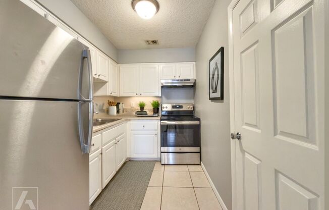 2 beds, 1 bath, 825 sqft, $1,095, Unit 916#A205