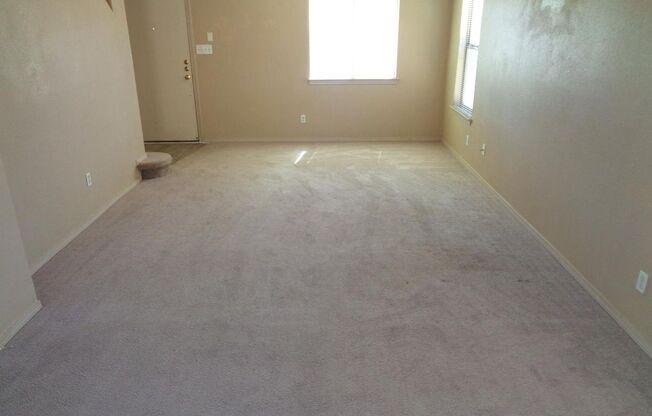 Charming Two Story Eastside Home With Evaporative Air Located In Quiet Neighborhood