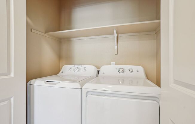 2 beds, 1 bath, 903 sqft, $1,550, Unit 192-201