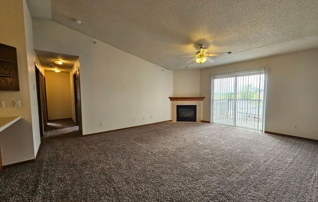 650 Commercial Ct