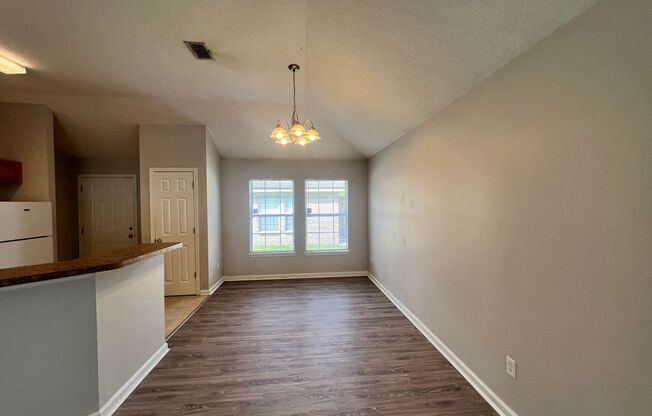 Newly Renovated 3 bedroom 2 bath home!!