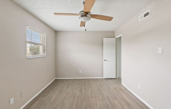 2 beds, 2 baths, 982 sqft, $1,099, Unit 218