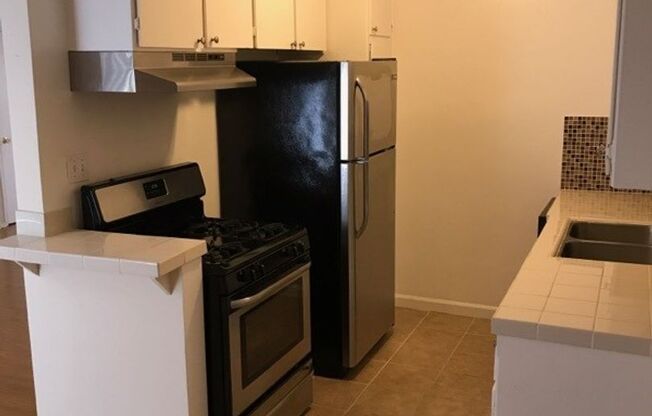 1 bed, 1 bath, 600 sqft, $2,395, Unit 28