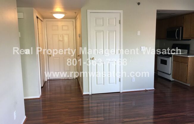 Charming 3 Bedroom 2 Bathroom Downtown Condo!