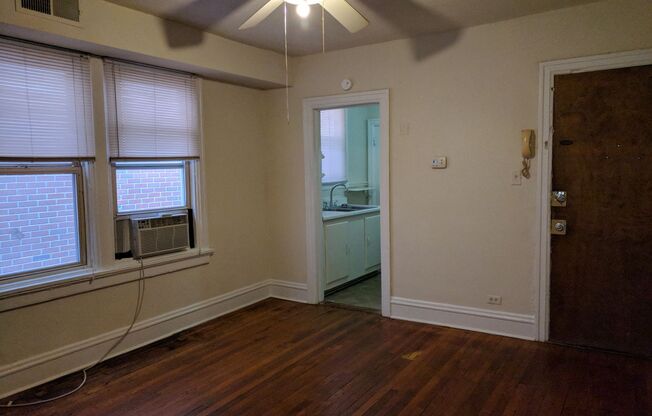 1 bed, 1 bath, $1,195, Unit Apt. 10