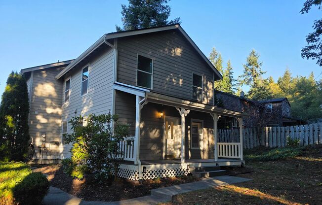 3 Bedroom Duplex in Kingston!