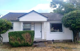 3 beds, 1 bath, $2,095