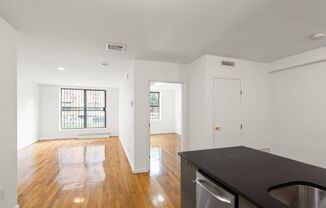 223 E 59 ST