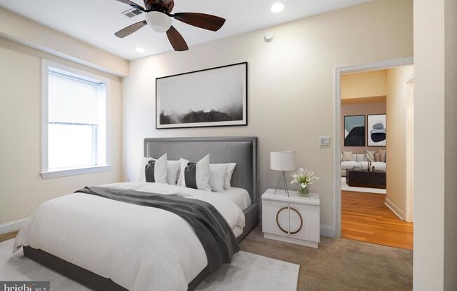 2 beds, 2 baths, 988 sqft, $2,100, Unit 215