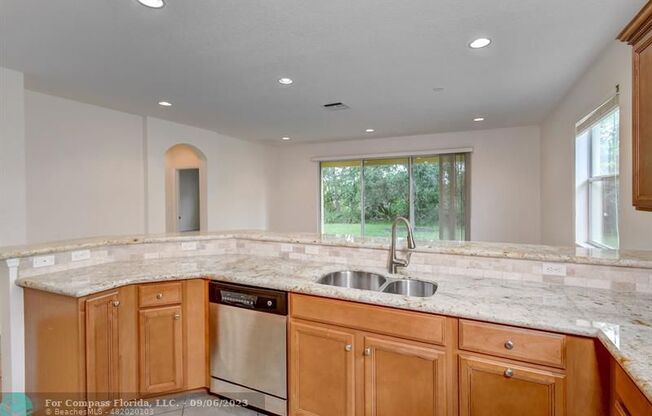 4198 NORTHWEST BURR OAK CT