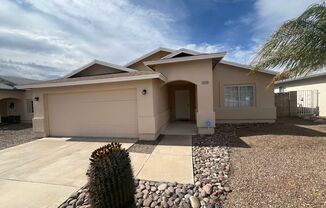 Comfortable & Attractive 3 Bedroom 2 Bath East Side Home Convenient to Everything