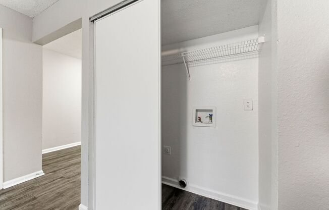 2 beds, 1 bath, 820 sqft, $1,260, Unit 3507-01